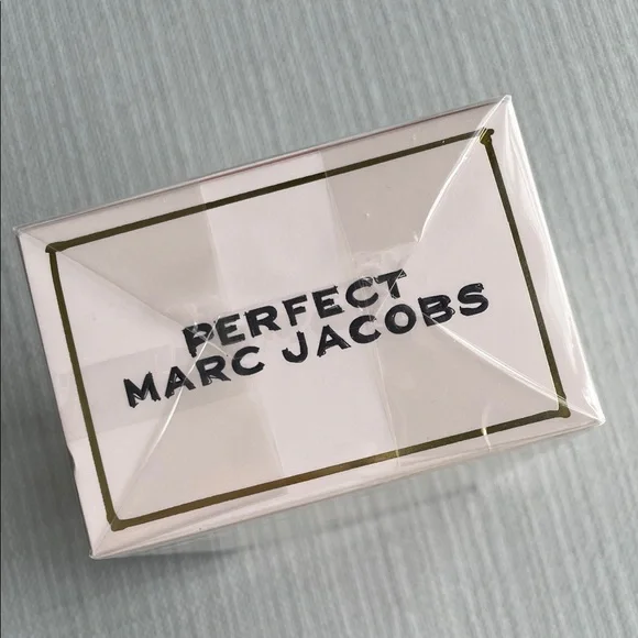 Marc Jacobs Perfect 150ml fragrance